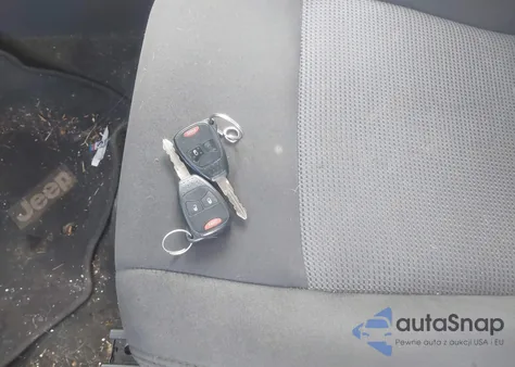 2016 Jeep Compass Sport z USA, uszkodzony, nr VIN 1C4NJDBB4GD778426